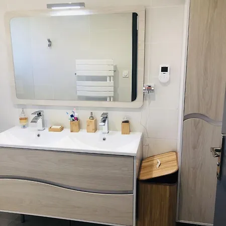 Les Genets D'or - Maeva - Climatisee Avec Piscine 4 Pieces 6 Personnes - Confort Mae-3303 * Sanary-sur-Mer
